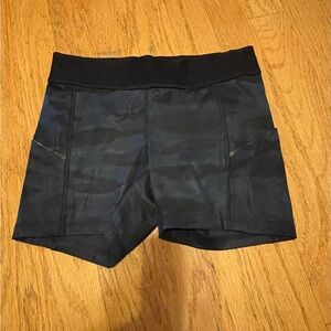 LULULEMON ATHLETICA Black Camo  High-Rise Athletic Shorts W/ Pockets